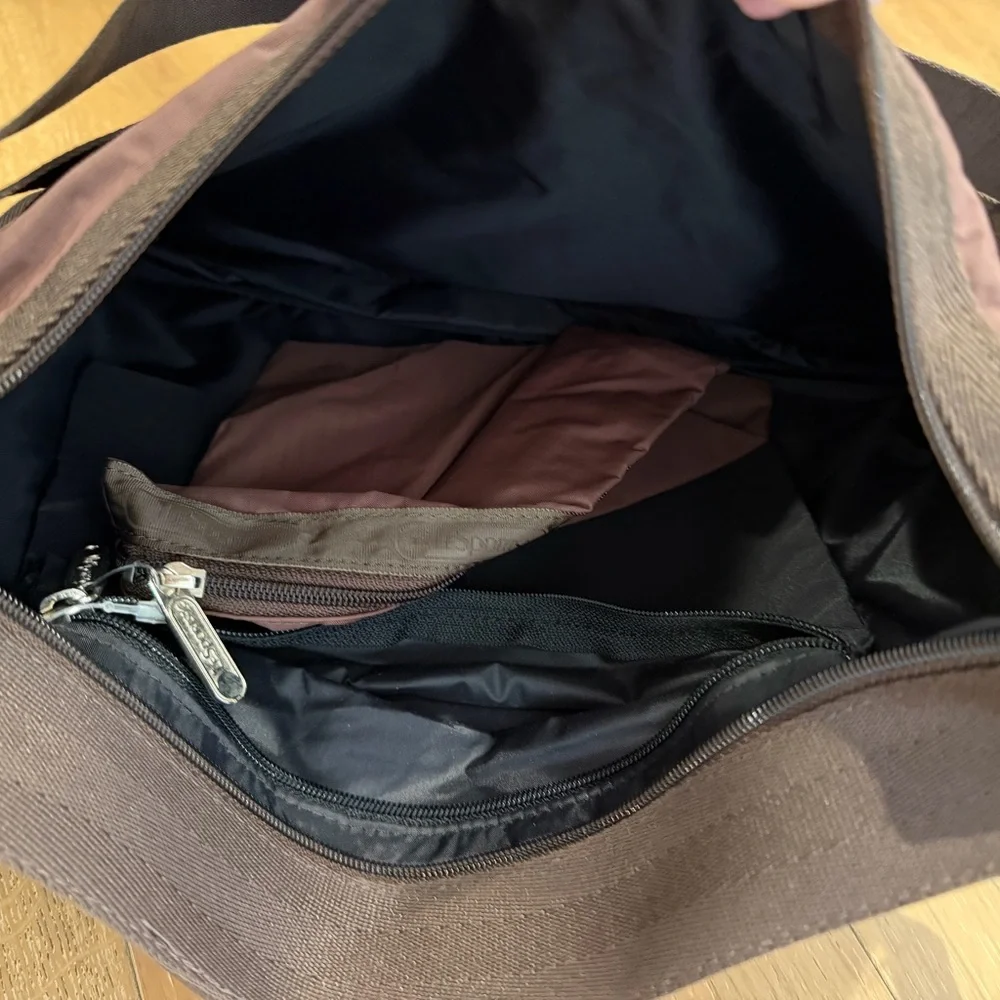 LeSportsac NWT Deluxe Everyday Bag Brown - Picture 7 of 8